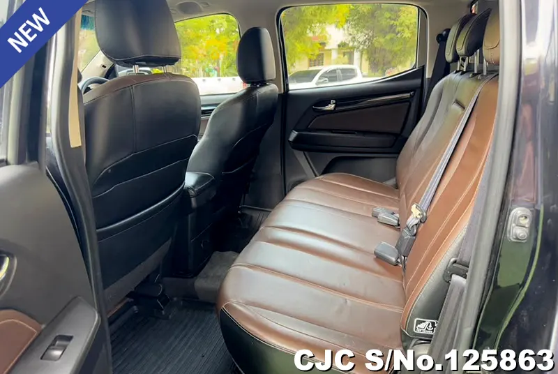 Chevrolet Colorado in Black for Sale Image 10