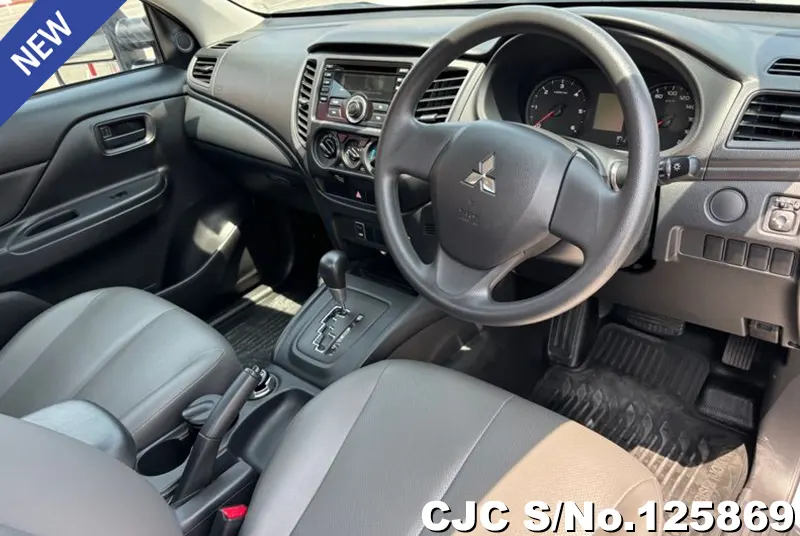 Mitsubishi Triton in White for Sale Image 7