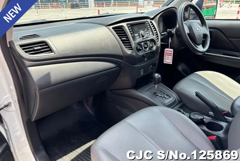 Mitsubishi Triton in White for Sale Image 8