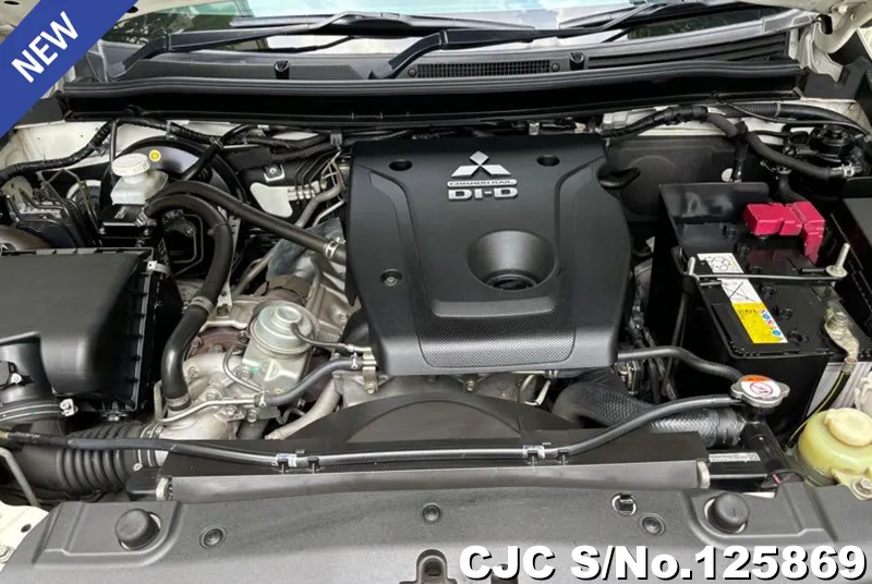 Mitsubishi Triton in White for Sale Image 11
