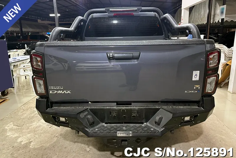 Isuzu D-Max in Gray for Sale Image 5