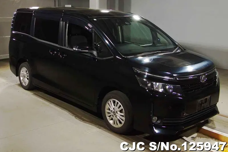 Toyota / Voxy 2016