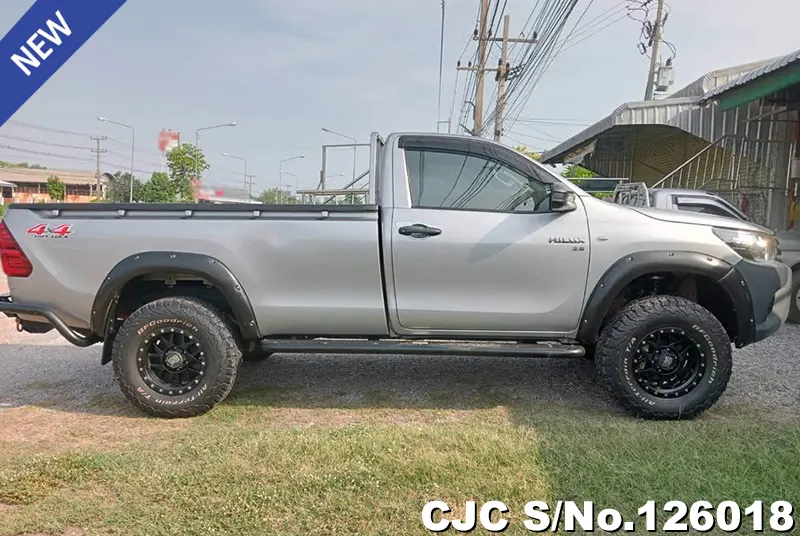 Toyota Hilux in Gray for Sale Image 6