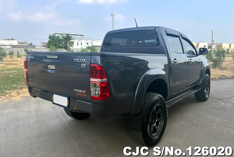 Toyota Hilux in Gray for Sale Image 1