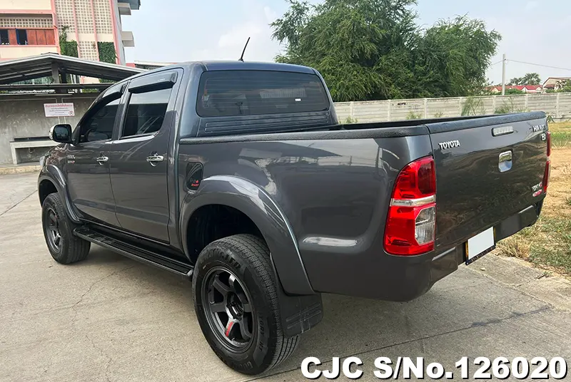 Toyota Hilux in Gray for Sale Image 2