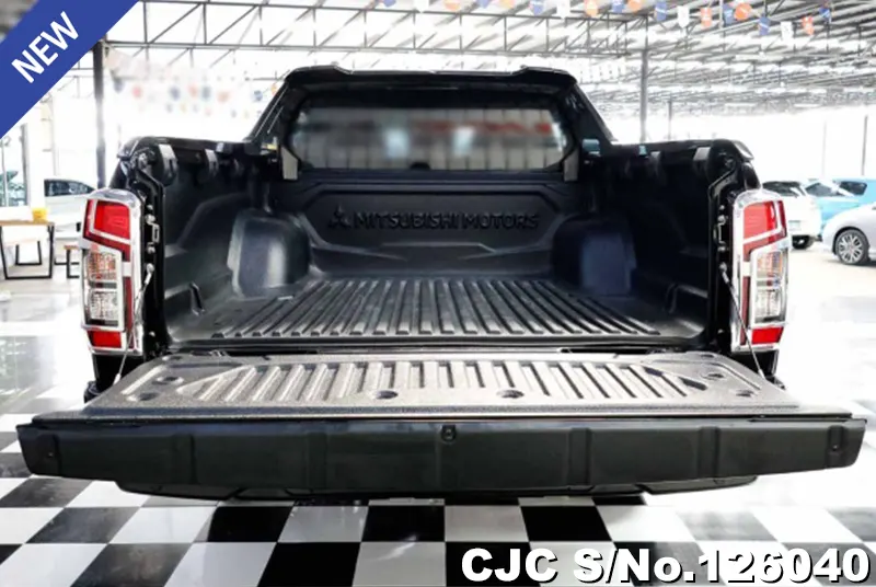 Mitsubishi Triton in Black for Sale Image 4