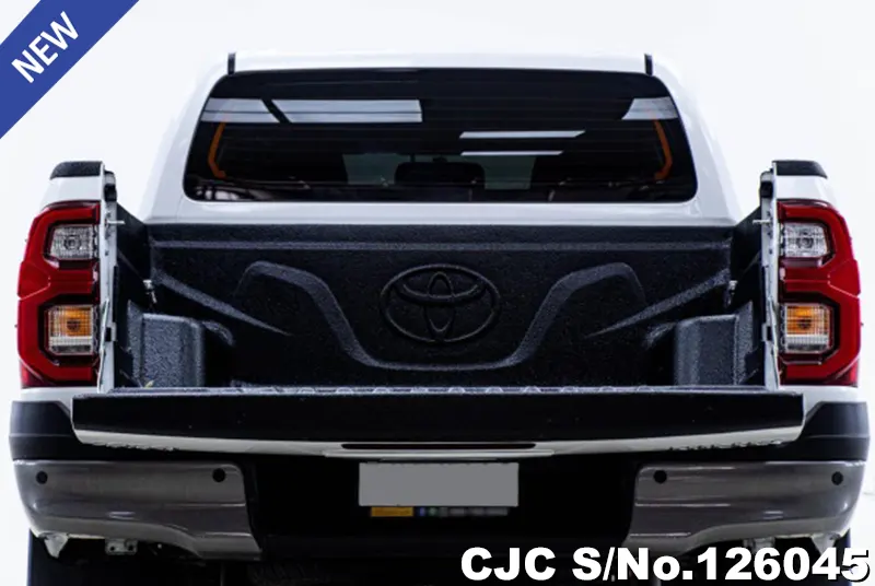 Toyota Hilux in White for Sale Image 5