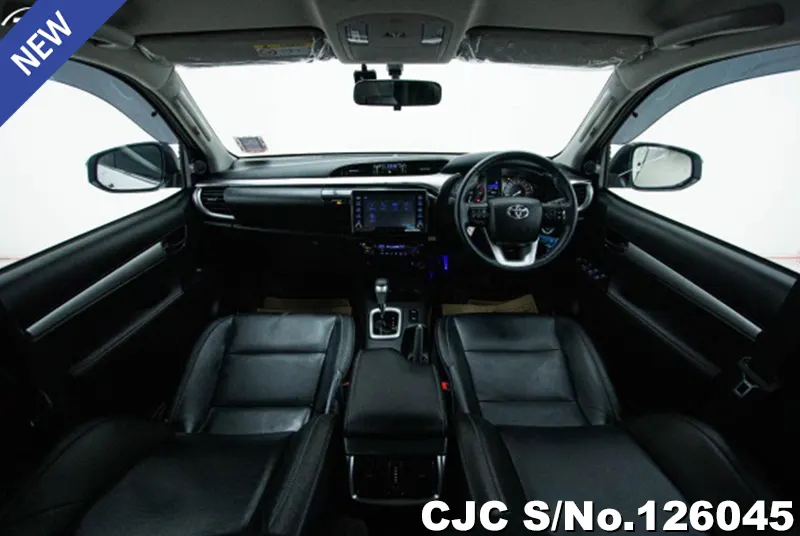 Toyota Hilux in White for Sale Image 6