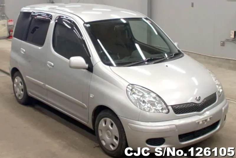 Toyota / Funcargo 2003