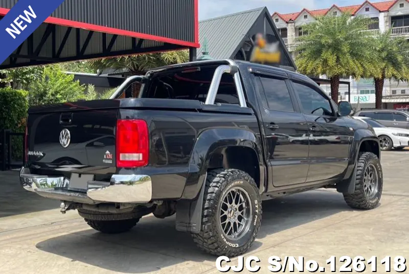 Volkswagen Amarok  in Black for Sale Image 1