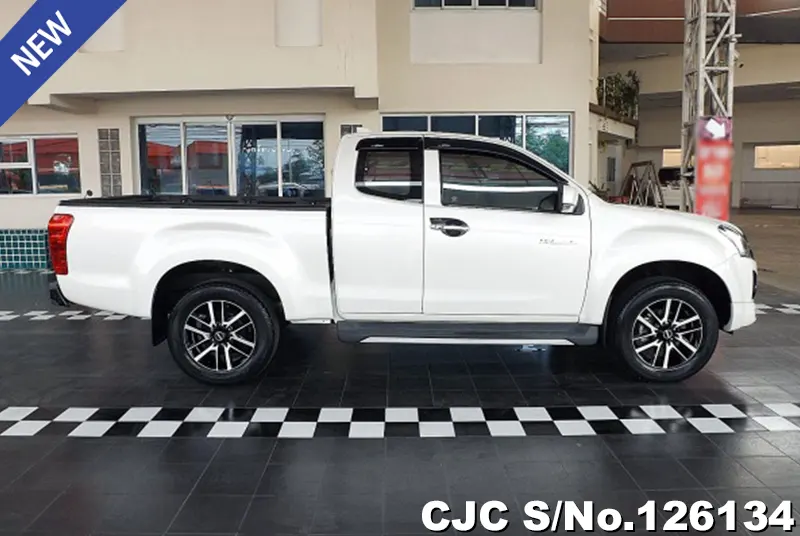 Isuzu D-Max in White for Sale Image 6