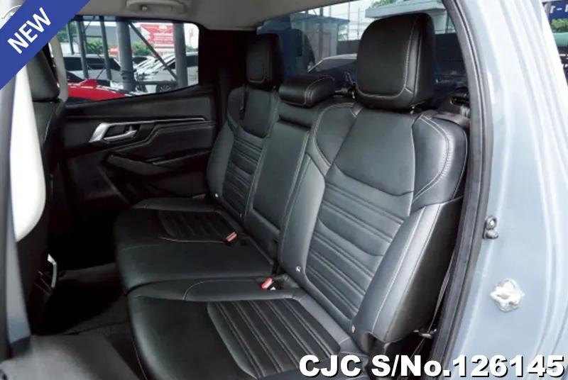 Isuzu D-Max in Gray for Sale Image 8