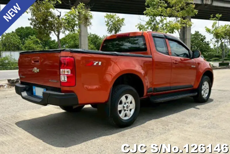 Chevrolet Colorado in Orange for Sale Image 2