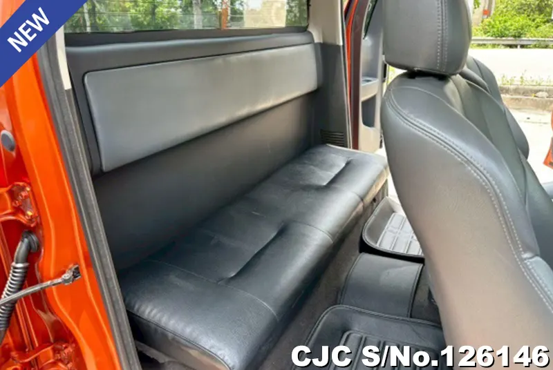 Chevrolet Colorado in Orange for Sale Image 10