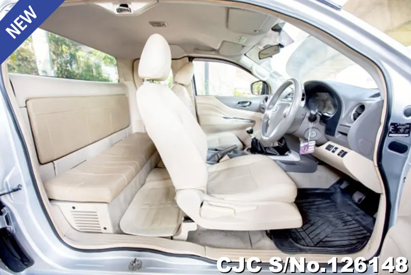 Nissan Navara in Silver for Sale Image 5