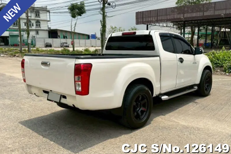 Isuzu D-Max in White for Sale Image 2