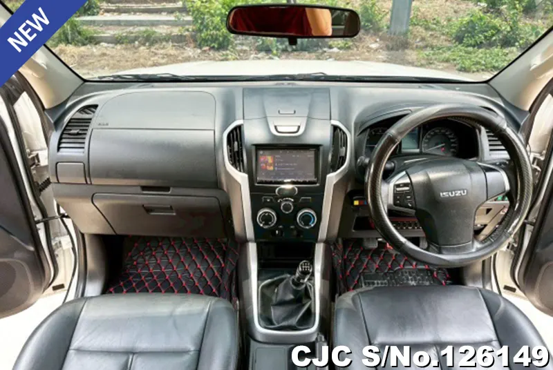 Isuzu D-Max in White for Sale Image 6