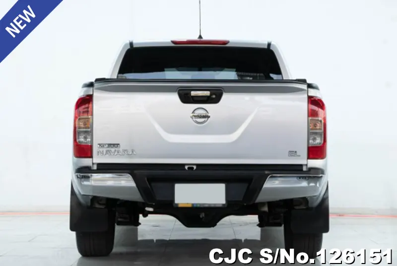 Nissan Navara in Silver for Sale Image 3