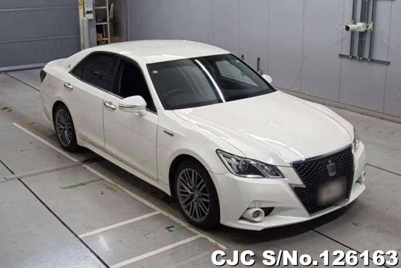 Toyota / Crown 2015