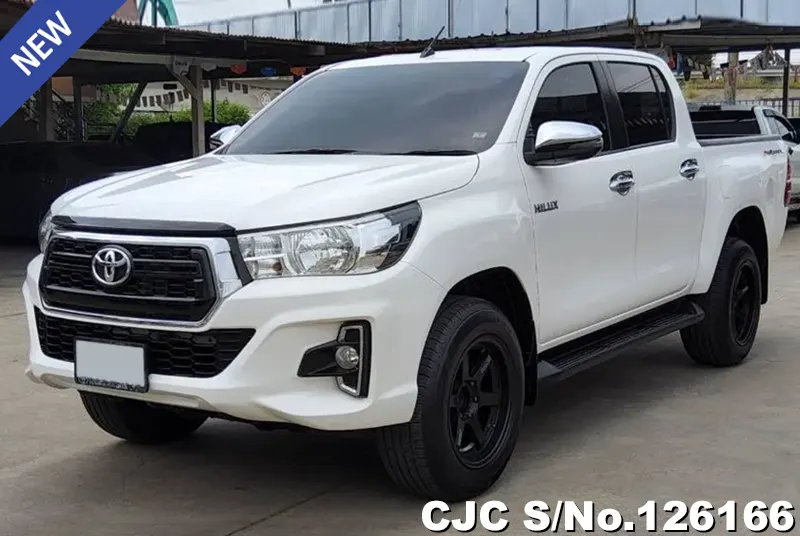 Toyota Hilux in White for Sale Image 3