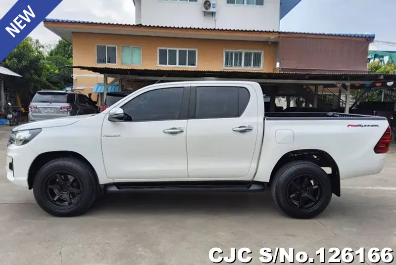 Toyota Hilux in White for Sale Image 6