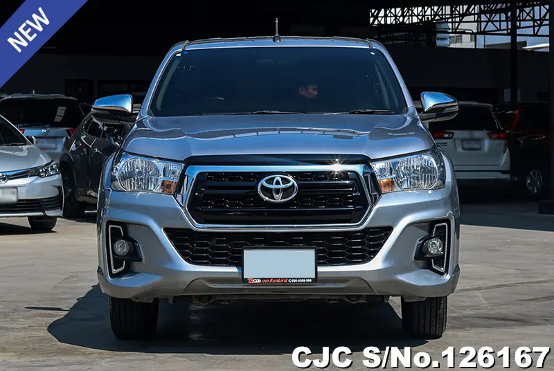 Toyota Hilux in Silver for Sale Image 4