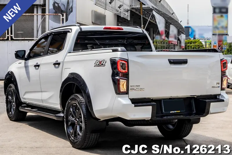 Isuzu D-Max in White for Sale Image 1