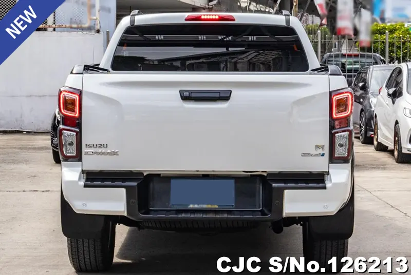 Isuzu D-Max in White for Sale Image 5