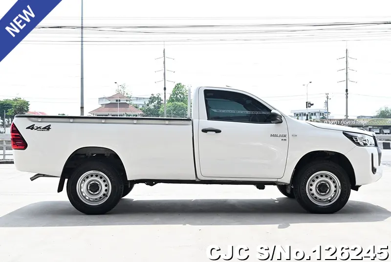 Toyota Hilux in White for Sale Image 4