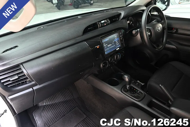 Toyota Hilux in White for Sale Image 7