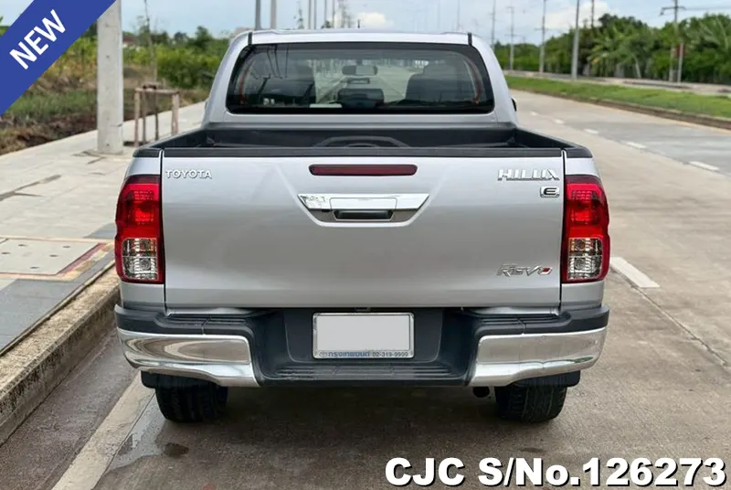 Toyota Hilux in Silver for Sale Image 5