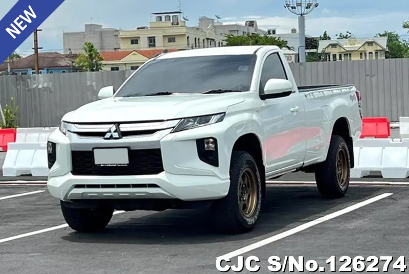Mitsubishi Triton in White for Sale Image 3