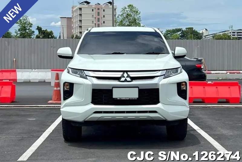 Mitsubishi Triton in White for Sale Image 4