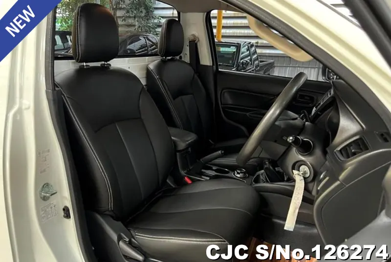 Mitsubishi Triton in White for Sale Image 6