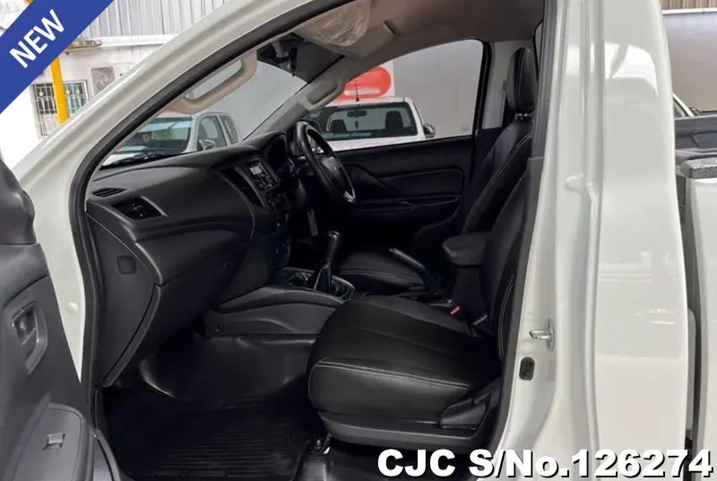 Mitsubishi Triton in White for Sale Image 7