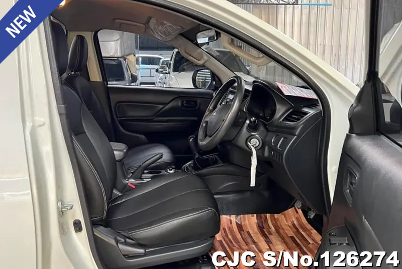 Mitsubishi Triton in White for Sale Image 8