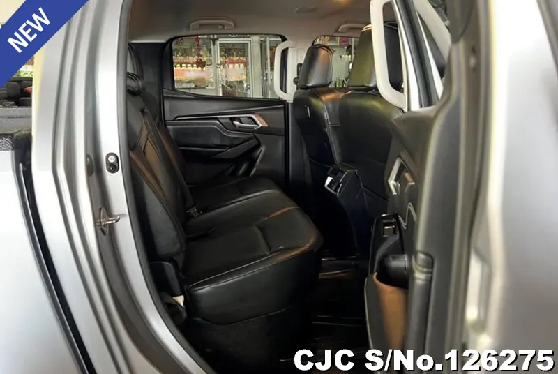 Isuzu D-Max in Silver for Sale Image 9