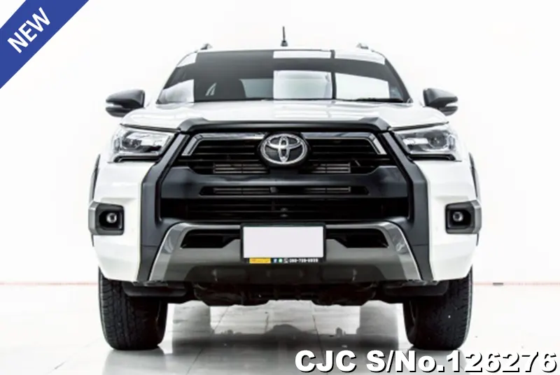 Toyota Hilux in White for Sale Image 2
