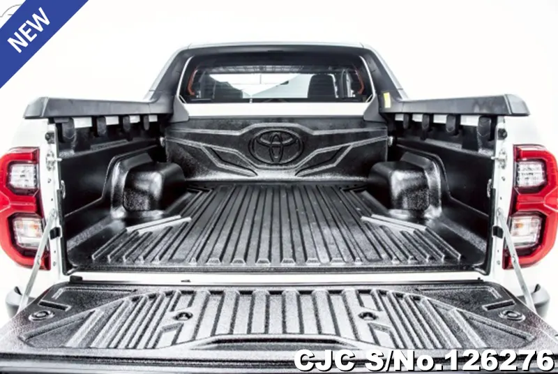 Toyota Hilux in White for Sale Image 4