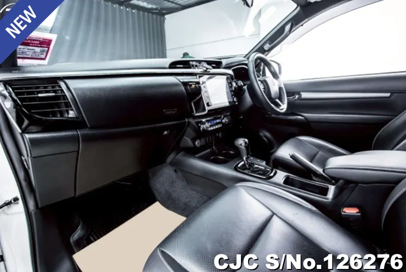 Toyota Hilux in White for Sale Image 6