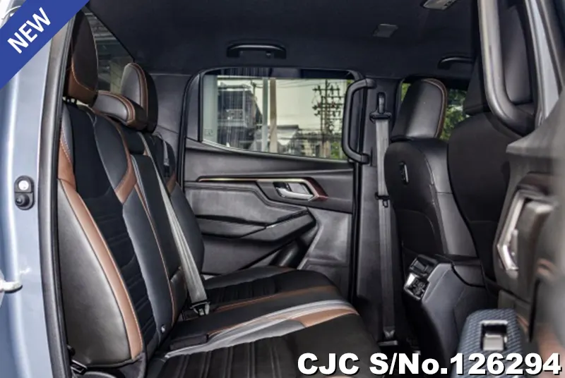 Isuzu D-Max in Gray for Sale Image 7