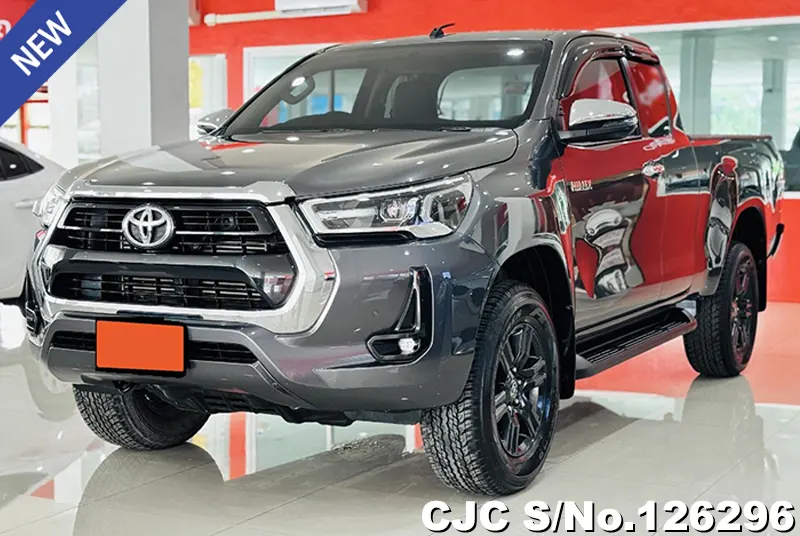 Toyota Hilux in Gray for Sale Image 3