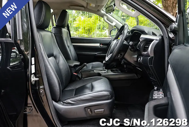 Toyota Hilux in Black for Sale Image 10