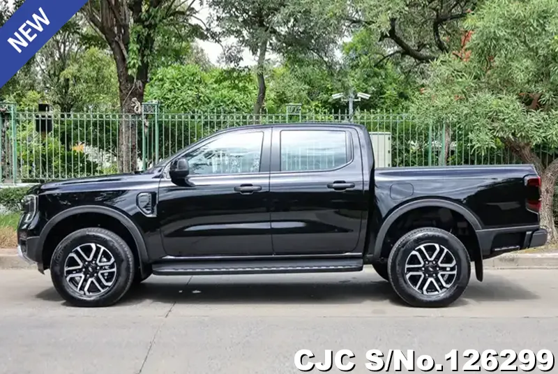 Ford Ranger in Black for Sale Image 7