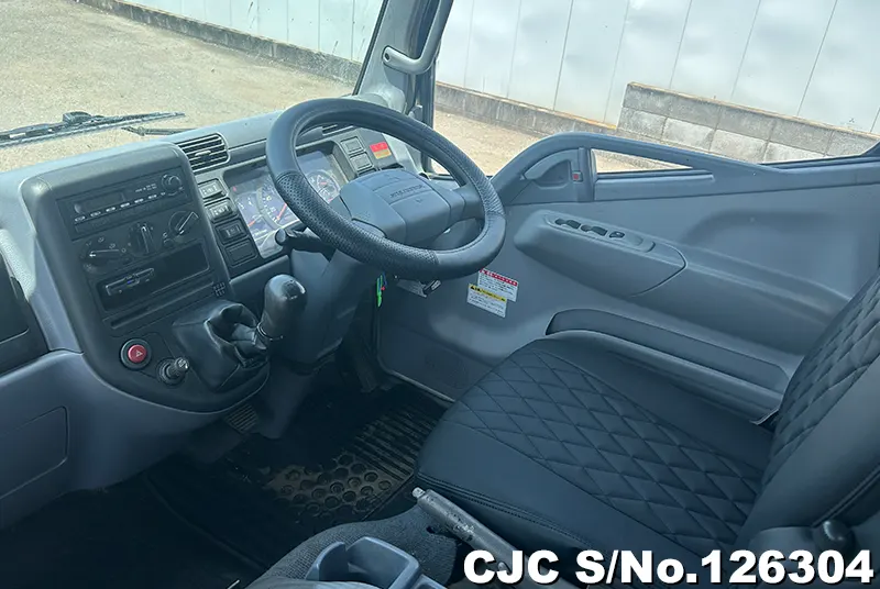 2004 Mitsubishi / Canter Stock No. 126304