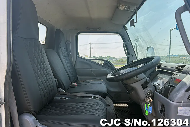 2004 Mitsubishi / Canter Stock No. 126304