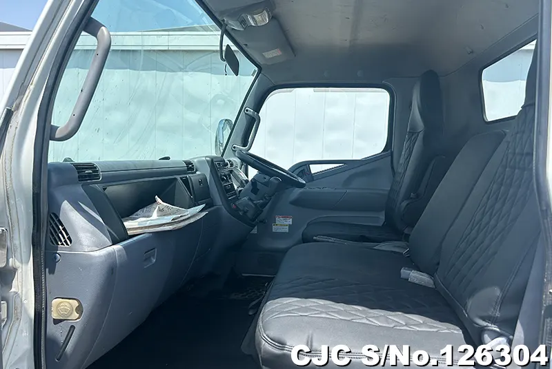 2004 Mitsubishi / Canter Stock No. 126304