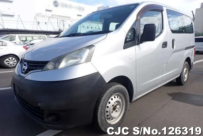 Nissan / NV200 2012