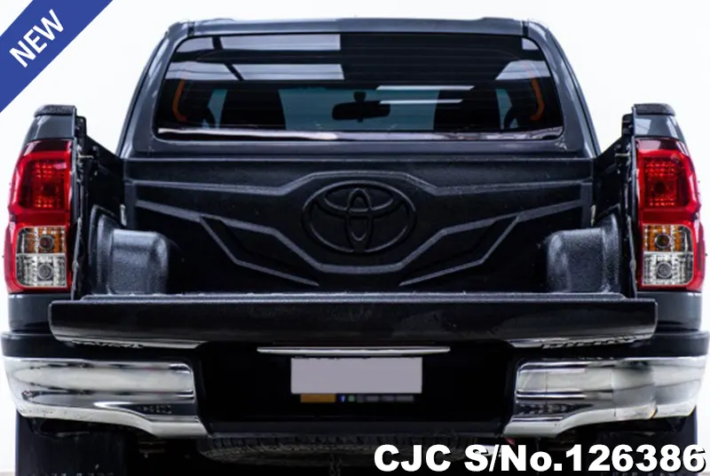 Toyota Hilux in Gray for Sale Image 5