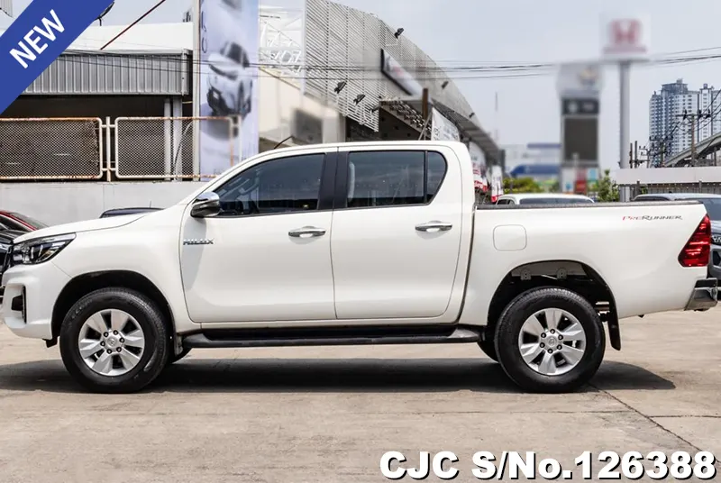 Toyota Hilux in White for Sale Image 7